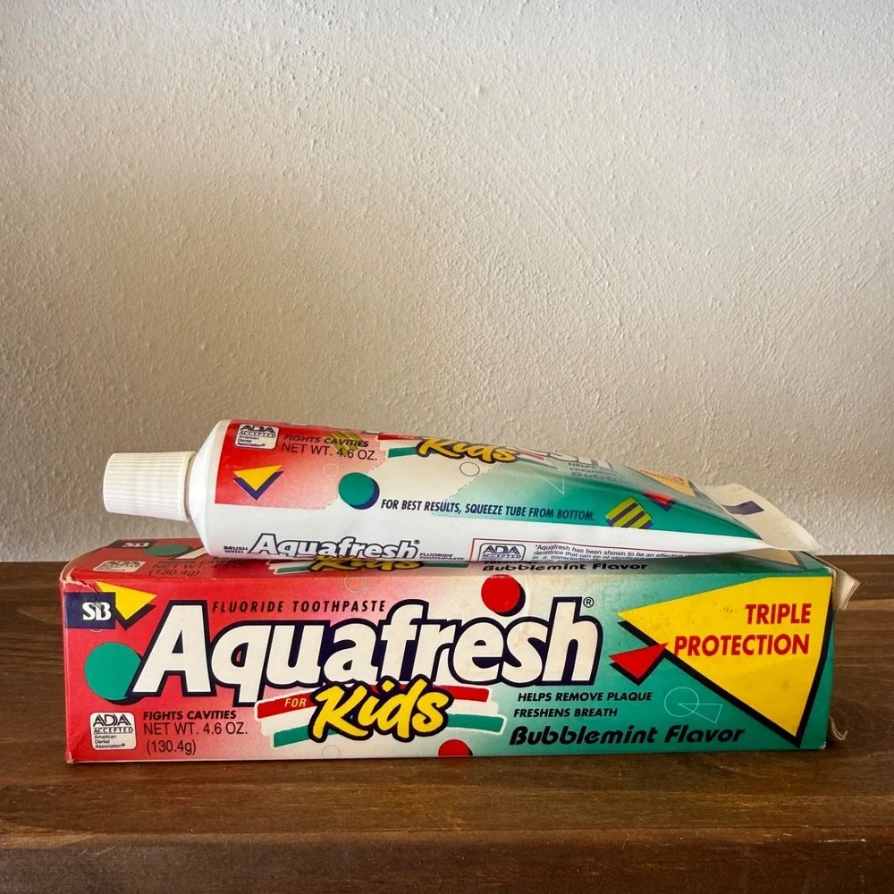 Vintage‎ Aquafresh Kids Toothpaste NOS 4.6 oz Bubblemint with Box HTF Prop Rare